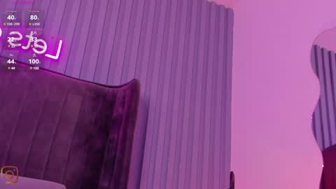 Snapshot of april_ebony18_ chatting on 02.05.25 April online show from 02.05.25