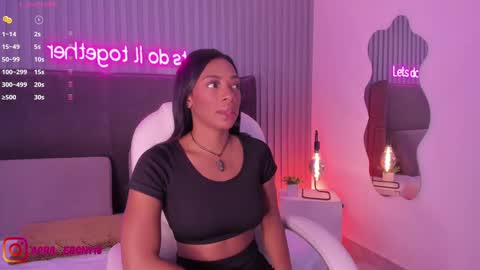 Snapshot of april_ebony18_ chatting on 02.18.25 April online show from 02.18.25