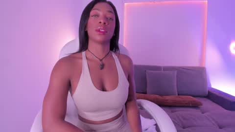 Snapshot of april_ebony18_ chatting on 03.11.25 April online show from 03.11.25