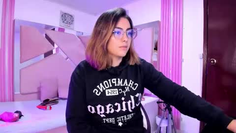 Snapshot of april_sexx chatting on 01.15.26 AprilSexx online show from 01.15.26