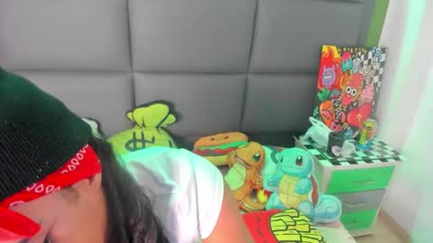 aprill_fox online show from 11.19.25