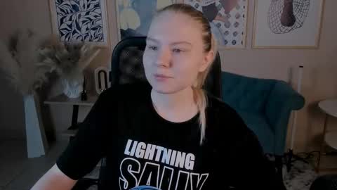 April. All year round.  online show from 11.11.25