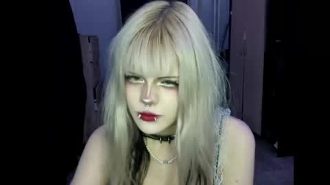 Snapshot of aprilspark chatting on 04.22.26 Alice D online show from 04.22.26