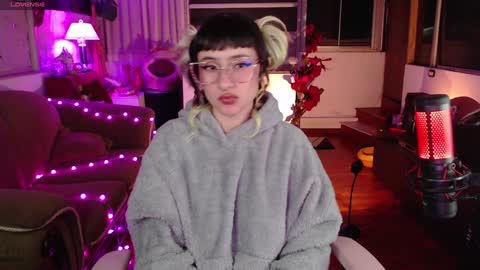 Zam independent model online show from 12.04.24