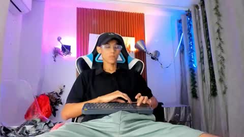 aquarius_xxx online show from 10.18.25
