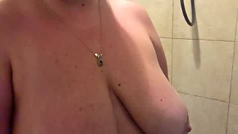 Snapshot of ar13s_r33 chatting on 06.18.26 Ar13s R33 online show from 06.18.26