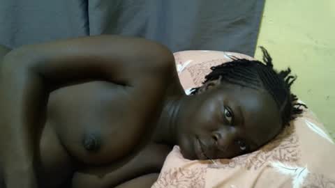 Snapshot of ara_bellah chatting on 12.28.24 ara bellah online show from 12.28.24