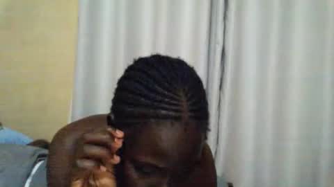 Snapshot of ara_bellah chatting on 10.20.25 ara bellah online show from 10.20.25