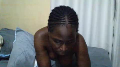 Snapshot of ara_bellah chatting on 10.22.25 ara bellah online show from 10.22.25