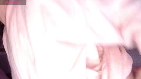 Nadia Cyel online show from 01.22.25