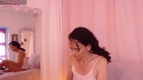 Nadia Cyel online show from 02.01.25