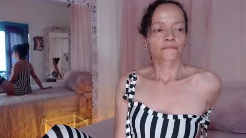 Nadia Cyel online show from 03.12.25