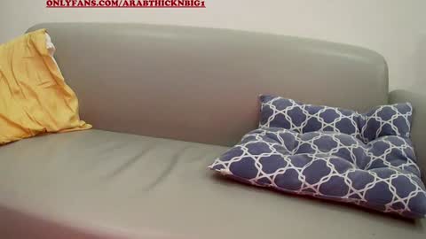 Snapshot of arabthickestdick1 chatting on 02.04.25 Shaani online show from 02.04.25