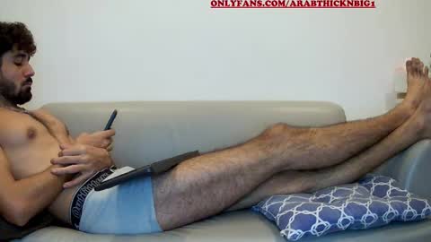 Snapshot of arabthickestdick1 chatting on 02.12.25 Shaani online show from 02.12.25