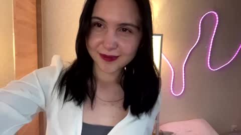 Snapshot of arabunyan chatting on 06.20.26 Emi online show from 06.20.26