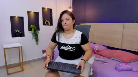 aradia_kiss online show from 11.02.25