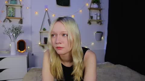 Snapshot of arcticaryder chatting on 10.04.25 Jenny online show from 10.04.25