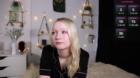 Snapshot of arcticaryder chatting on 10.05.25 Jenny online show from 10.05.25