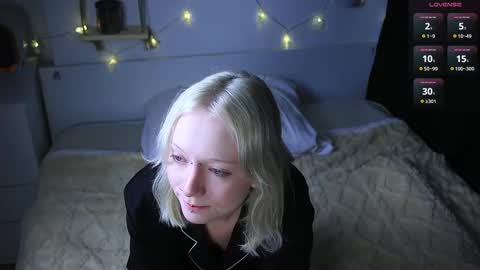 Snapshot of arcticaryder chatting on 10.15.25 Jenny online show from 10.15.25