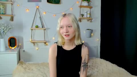 Snapshot of arcticaryder chatting on 11.03.25 Jenny online show from 11.03.25