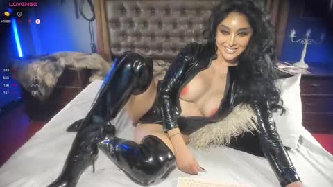 Areeya Wankiston online show from 10.03.25