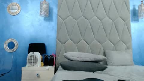 aretialisya online show from 10.02.25