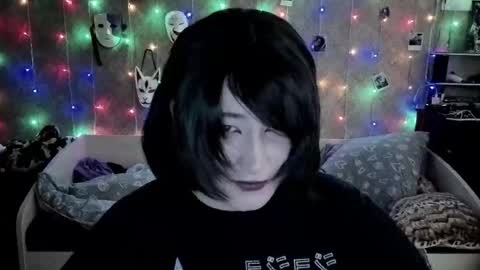 Ahri online show from 11.23.25