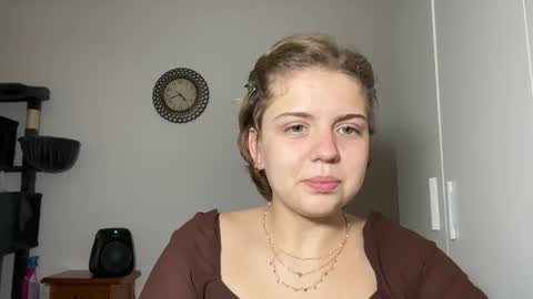 Snapshot of ari_crystal chatting on 02.05.26 ari_crystal online show from 02.05.26