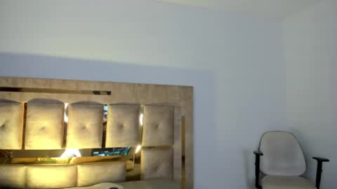 Ari  online show from 11.18.25