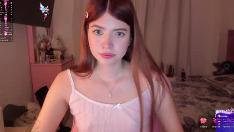 Snapshot of ari_sweet1 chatting on 12.16.24 Ari online show from 12.16.24