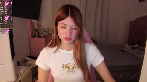 Snapshot of ari_sweet1 chatting on 01.05.25 Ari online show from 01.05.25