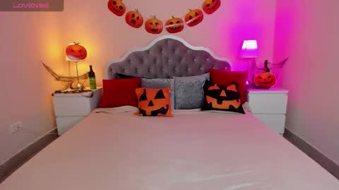 Snapshot of aria69stars chatting on 10.29.25 aria69stars online show from 10.29.25