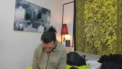 aria y orien  online show from 10.14.25