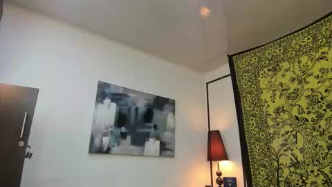 aria y orien  online show from 10.20.25