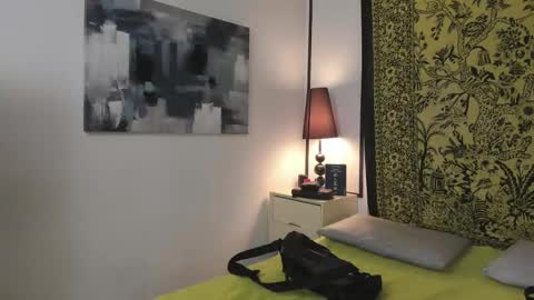 aria y orien  online show from 11.15.25