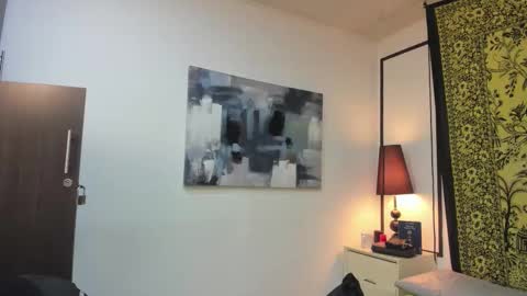 aria y orien  online show from 11.30.25