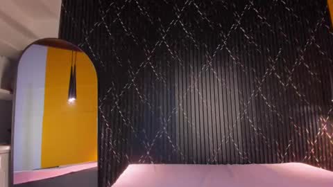 Aria Millers  online show from 11.08.25