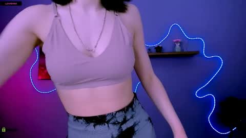 aria_wild_ online show from 04.10.26