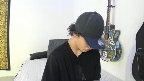 Snapshot of aria_x_orien chatting on 02.25.26 Aria and Orien online show from 02.25.26