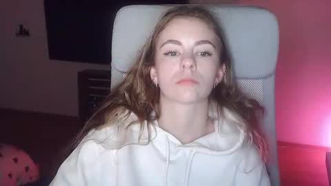 AriaCreazy online show from 11.17.25