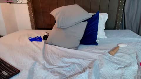 ariadelune7 online show from 04.13.26