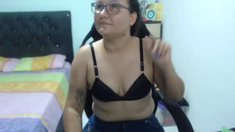 ...Ariana... online show from 10.18.25