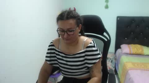 ...Ariana... online show from 10.20.25