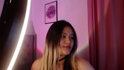 Snapshot of ariadna_martin chatting on 12.26.24 Ari online show from 12.26.24