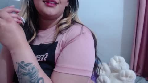 Snapshot of ariadna_martin chatting on 02.02.25 Ari online show from 02.02.25