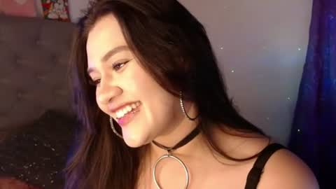 Snapshot of ariadna_martin chatting on 07.16.26 Ari online show from 07.16.26
