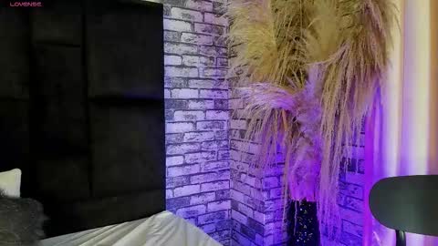 -  -. .- Ariadna -. .-  - online show from 01.08.26