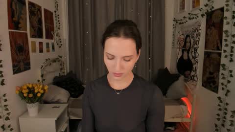 Snapshot of ariadna_s chatting on 09.26.25 Ariadna online show from 09.26.25