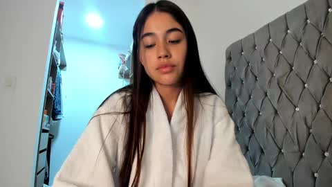 Aria Montgomery online show from 12.22.24