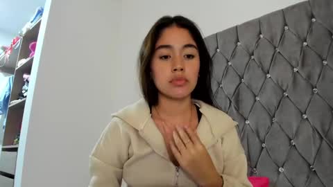 Aria Montgomery online show from 01.04.25